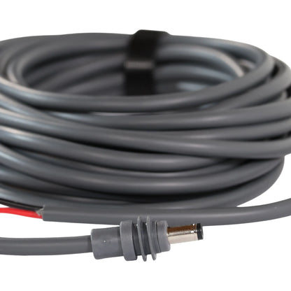 Starlink Mini twincore cable connected to 12V fuse block