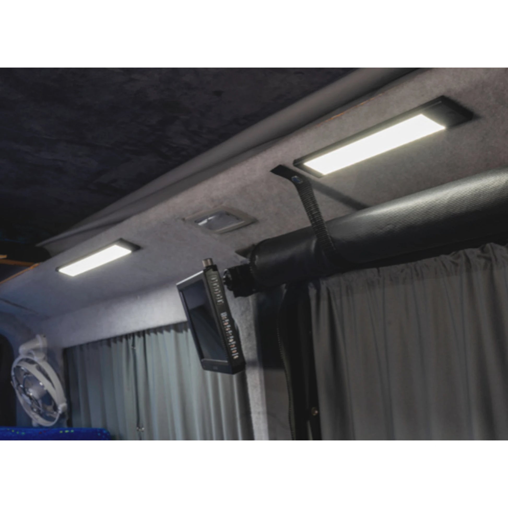 Caravan tri-color dimmable interior light for adjustable lighting