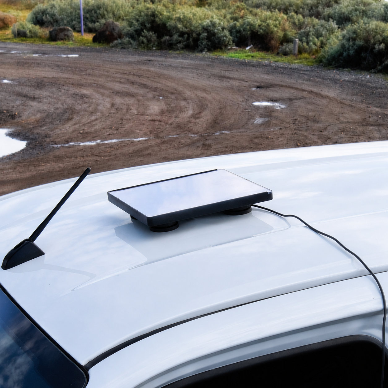 Flat Starlink Mini magnetic roof mount for reliable off grid internet